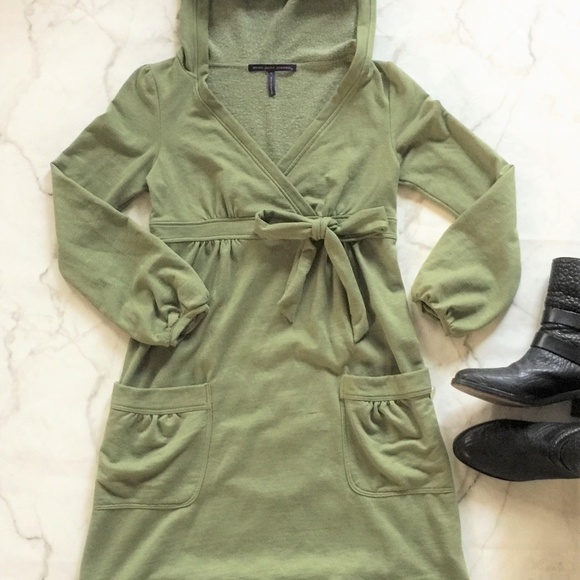 Mon Petite Oiseau Empire Waist Soft Hooded Dress with Pockets - Picture 6 of 7